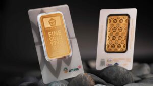emas-anjlok-rp25-ribugram-harga-antam-perhiasan-hari-ini-sabtu-7-juni-2025-terkoreksi-tajam